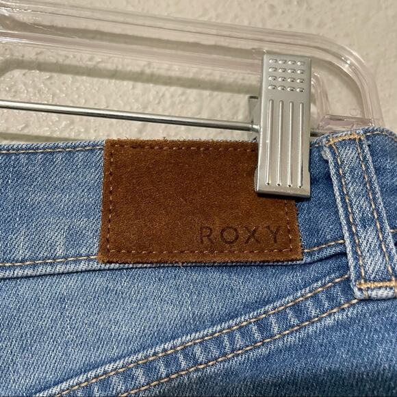 Roxy High Rise Super Short Jean Shorts Womens 26 Blue Denim Stretch Beach Summer - Picture 8 of 8